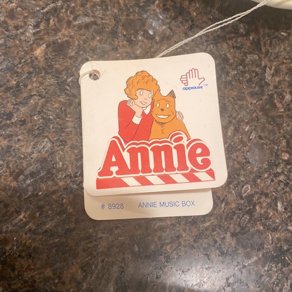 Vintage Little Orphan Annie Revolving Ceramic Music Player by Applause 1982 - Picture 9 of 11